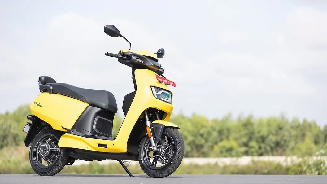 Hero Vida VX2 Go electric scooter exterior, front three-quarter view.