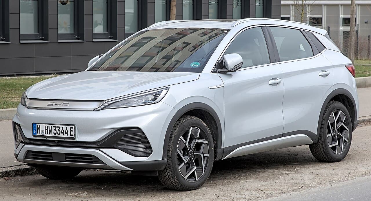 Front three-quarter view of a BYD Atto 3.