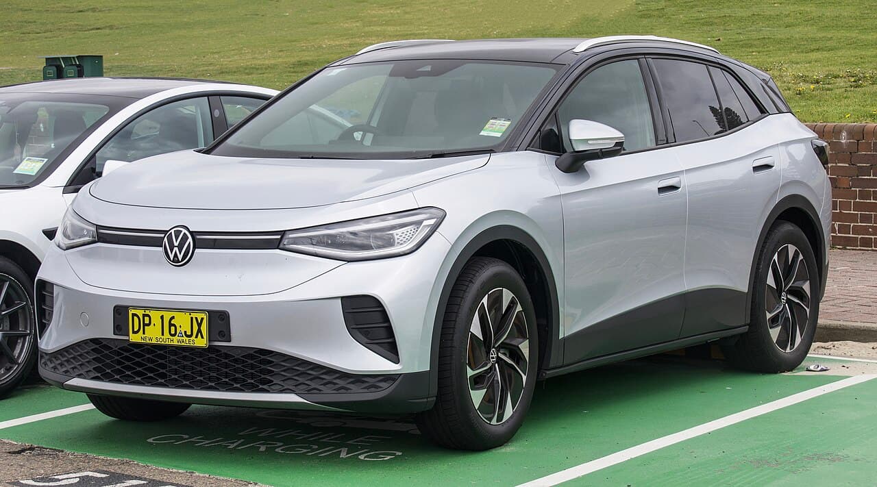 Front three-quarter view of a Volkswagen ID.4.